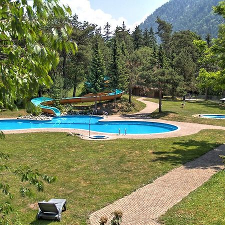 Hotel Grüsch エクステリア 写真