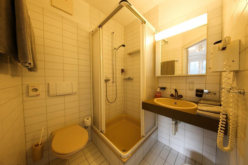 Hotel Grüsch エクステリア 写真