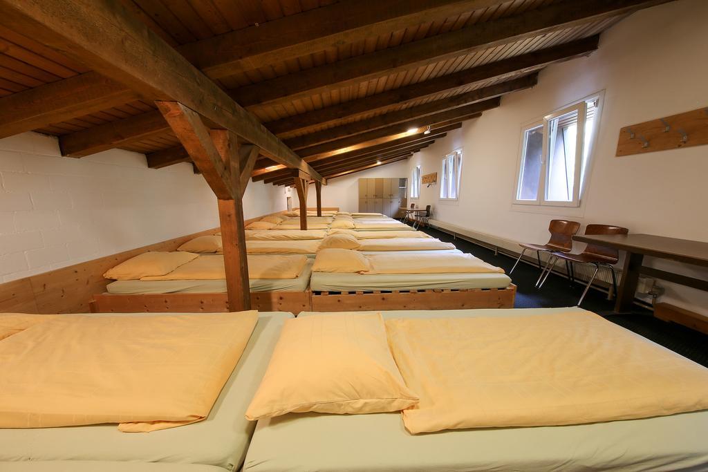 Hotel Grüsch エクステリア 写真