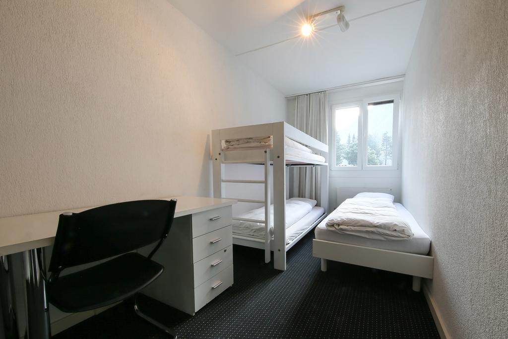 Hotel Grüsch エクステリア 写真