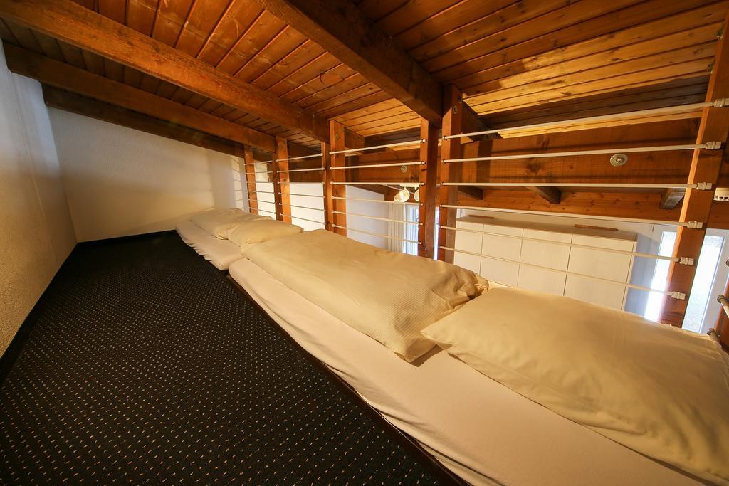 Hotel Grüsch エクステリア 写真
